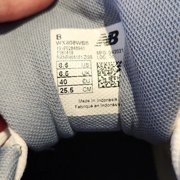 New balance like new sneakers 608 size 8.5 womens - Picture 8 of 8
